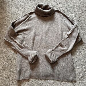 Old Navy Sweater